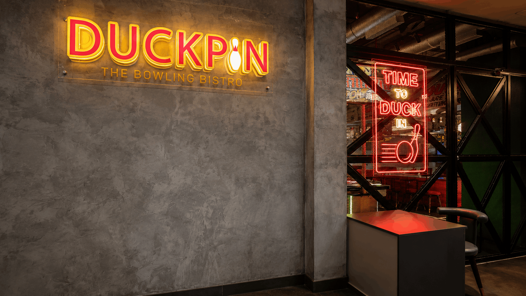Illuminated DUCKPIN Entrance Signage